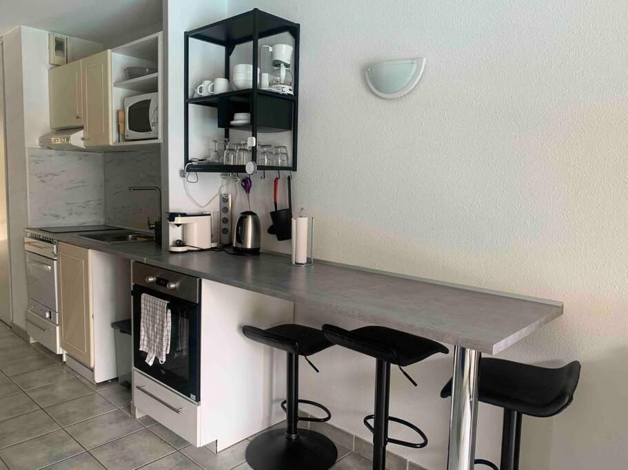 Les Appartements De La Marina Sanary-sur-Mer Exterior foto