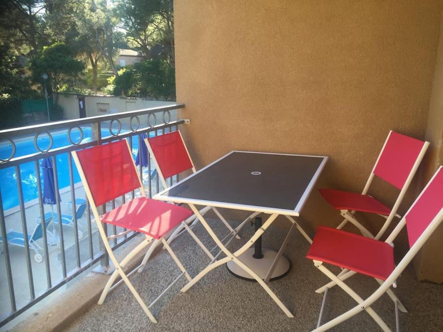 Les Appartements De La Marina Sanary-sur-Mer Exterior foto
